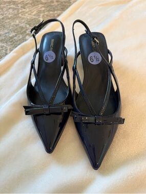 Dress shoes